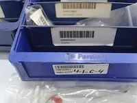 Assortiment klein materiaal in magazijnbakjes - afbeelding 6 van  9