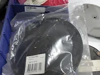 Assortiment klein materiaal in magazijnbakjes - afbeelding 7 van  8