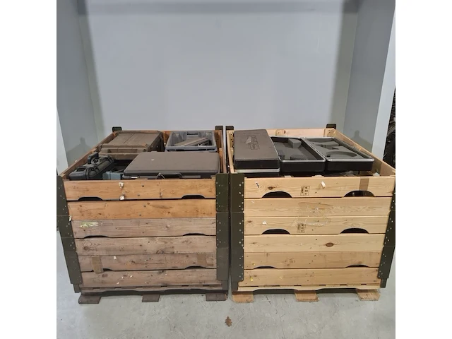 Assortiment koffers en transportboxen - afbeelding 1 van  8