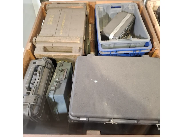 Assortiment koffers en transportboxen - afbeelding 2 van  8