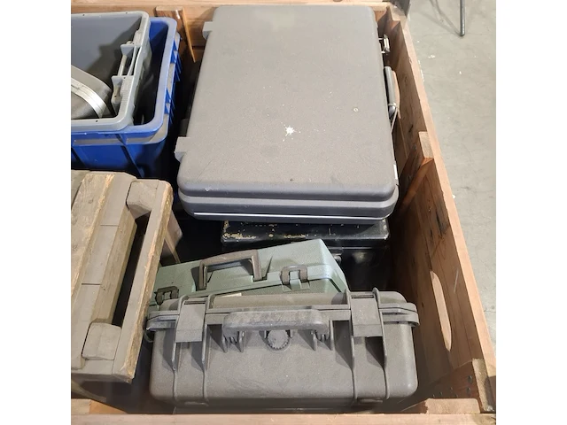 Assortiment koffers en transportboxen - afbeelding 3 van  8