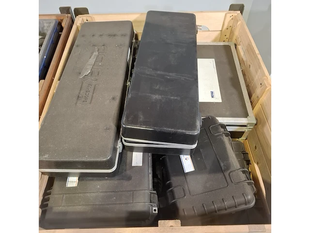 Assortiment koffers en transportboxen - afbeelding 6 van  8