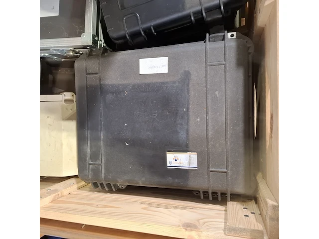 Assortiment koffers en transportboxen - afbeelding 8 van  8