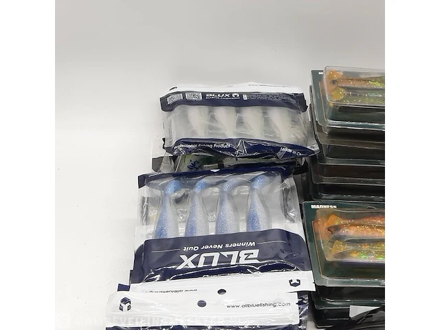 Assortiment kunstaas, o.a. blux/madness - afbeelding 8 van  15