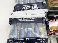 Assortiment kunstaas, o.a. blux/madness - afbeelding 12 van  15
