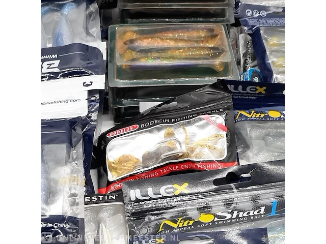 Assortiment kunstaas, o.a. blux/madness - afbeelding 13 van  15