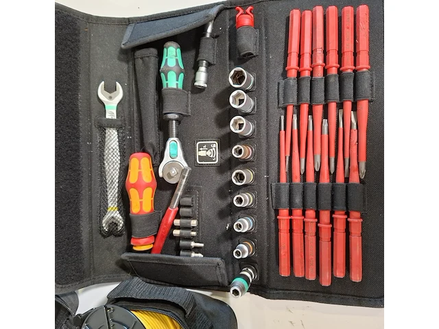 Assortiment meetinstrumenten en handgereedscha0, o.a. fluke/leica - afbeelding 2 van  8