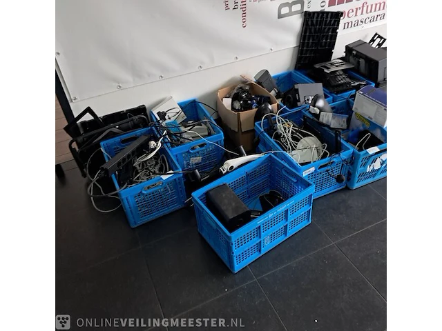 Assortiment multimedia - afbeelding 6 van  15