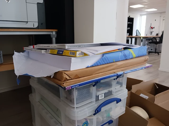 Assortiment papier en etiket rollen | locatie roden - afbeelding 4 van  10