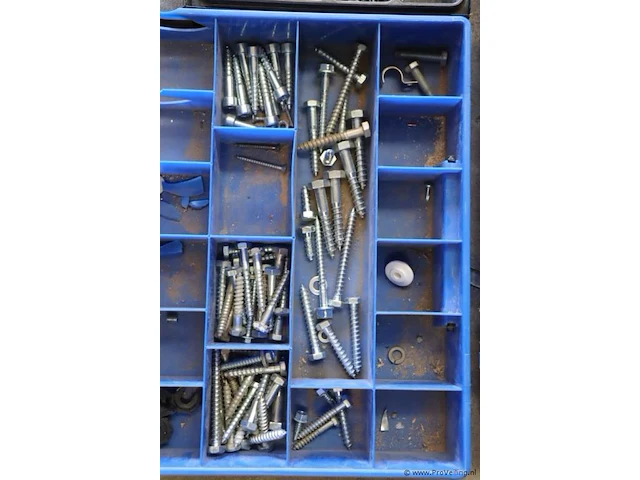 Assortimentsdozen incl. inhoud bestaande uit o.a. spijkers, schroeven & ringen - afbeelding 2 van  4