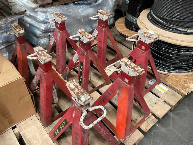 Assteun (8x) - afbeelding 2 van  3