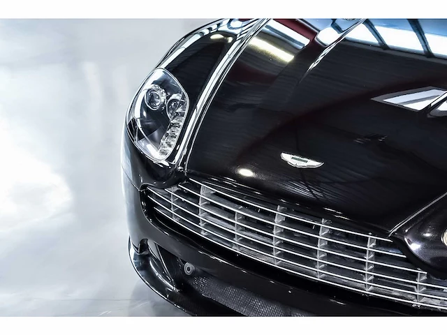 Aston martin - vantage coupe 4,7l v8 - vantage coupe 4,7l v8 - aston martin vantage s coupe 4,7l v8 - 2011 - 2011 - afbeelding 17 van  85