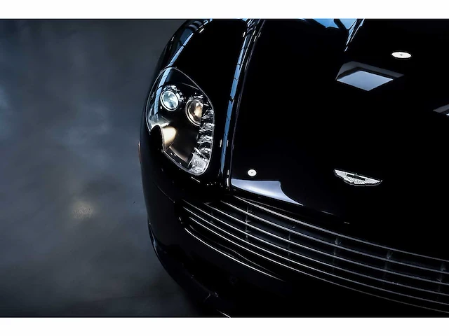 Aston martin - vantage coupe 4,7l v8 - vantage coupe 4,7l v8 - aston martin vantage s coupe 4,7l v8 - 2011 - 2011 - afbeelding 18 van  85