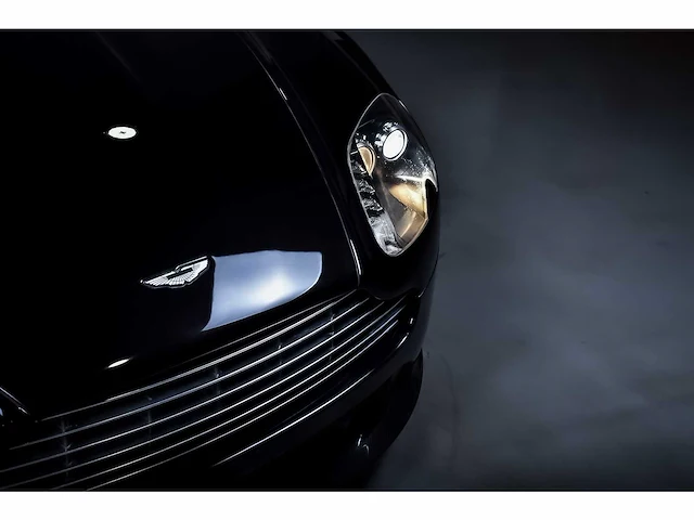 Aston martin - vantage coupe 4,7l v8 - vantage coupe 4,7l v8 - aston martin vantage s coupe 4,7l v8 - 2011 - 2011 - afbeelding 19 van  85
