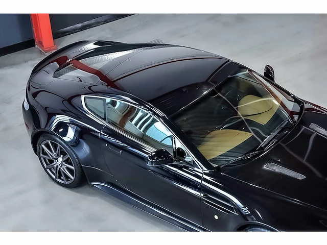 Aston martin - vantage coupe 4,7l v8 - vantage coupe 4,7l v8 - aston martin vantage s coupe 4,7l v8 - 2011 - 2011 - afbeelding 26 van  85