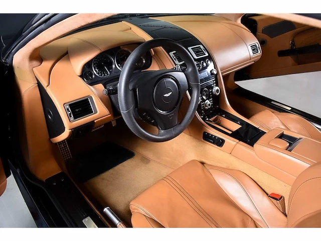 Aston martin - vantage coupe 4,7l v8 - vantage coupe 4,7l v8 - aston martin vantage s coupe 4,7l v8 - 2011 - 2011 - afbeelding 60 van  85