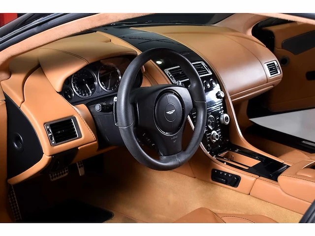 Aston martin - vantage coupe 4,7l v8 - vantage coupe 4,7l v8 - aston martin vantage s coupe 4,7l v8 - 2011 - 2011 - afbeelding 61 van  85