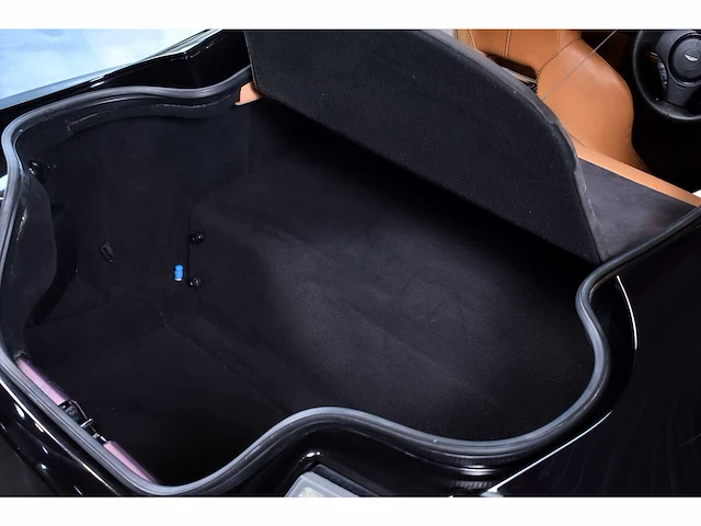 Aston martin - vantage coupe 4,7l v8 - vantage coupe 4,7l v8 - aston martin vantage s coupe 4,7l v8 - 2011 - 2011 - afbeelding 75 van  85