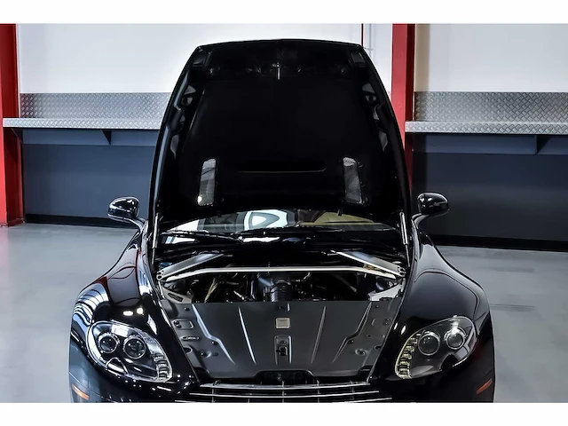 Aston martin - vantage coupe 4,7l v8 - vantage coupe 4,7l v8 - aston martin vantage s coupe 4,7l v8 - 2011 - 2011 - afbeelding 79 van  85