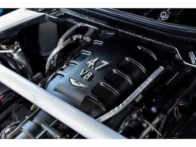 Aston martin - vantage coupe 4,7l v8 - vantage coupe 4,7l v8 - aston martin vantage s coupe 4,7l v8 - 2011 - 2011 - afbeelding 83 van  85