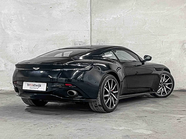 Aston martin db11 4.0 v8 510pk 2017, nl-kenteken - afbeelding 4 van  46