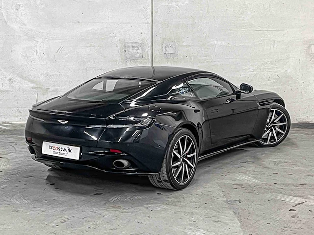 Aston martin db11 4.0 v8 510pk 2017, nl-kenteken - afbeelding 5 van  46