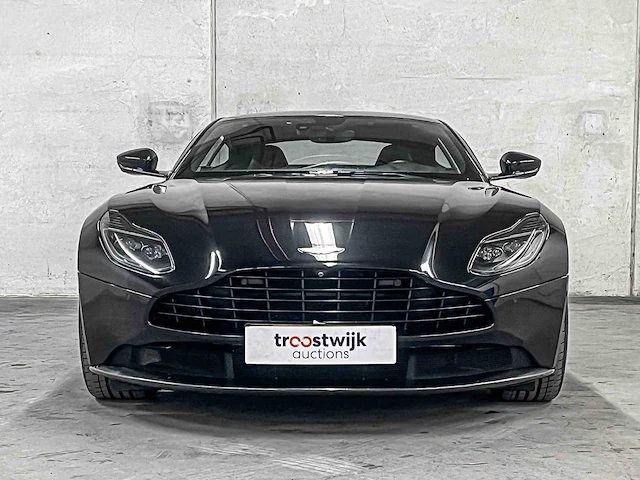 Aston martin db11 4.0 v8 510pk 2017, nl-kenteken - afbeelding 43 van  46