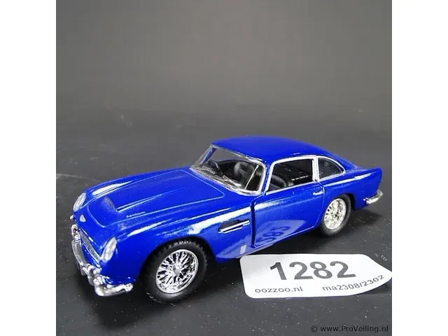 Aston martin db5 (1963) blauw - afbeelding 1 van  5