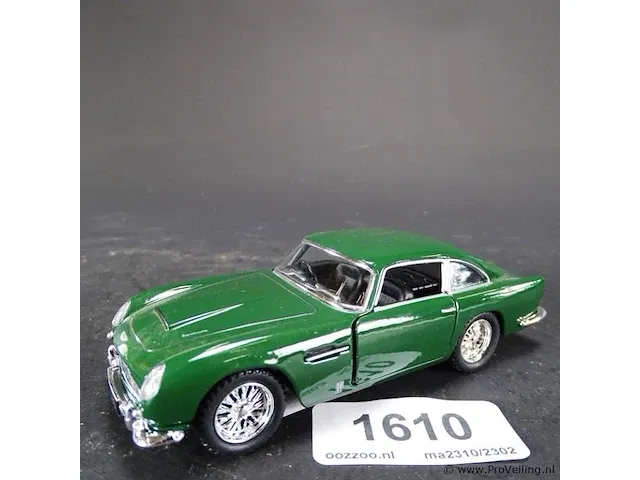 Aston martin db5 (1963) groen - afbeelding 1 van  5