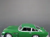 Aston martin db5 (1963) groen - afbeelding 2 van  5