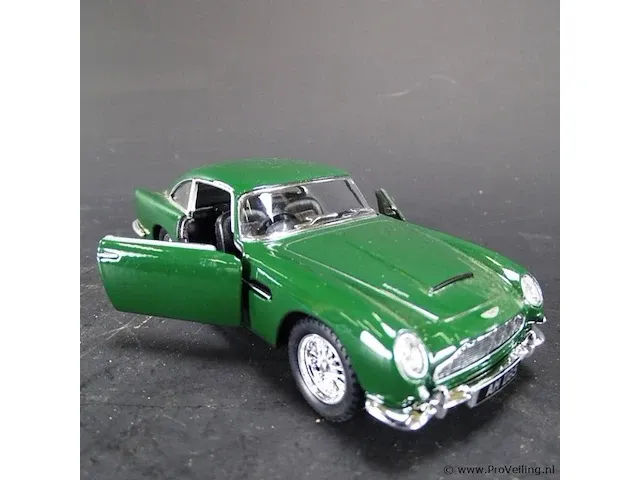Aston martin db5 (1963) groen - afbeelding 4 van  5