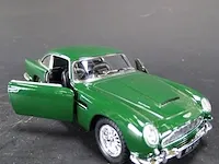 Aston martin db5 (1963) groen - afbeelding 4 van  5