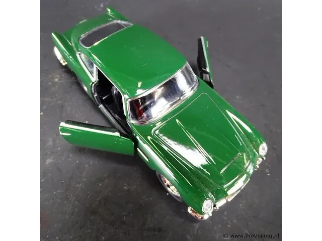 Aston martin db5 (1963) groen - afbeelding 5 van  5