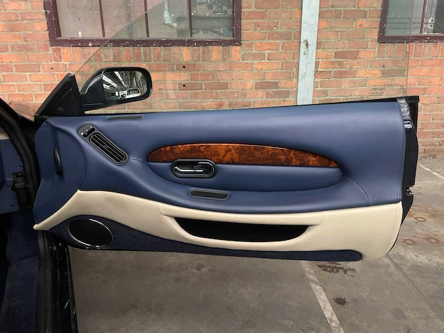 Aston martin db7 volante 5.9 v12 vantage 416pk 2002 (origineel-nl) cabriolet, 88-jl-px youngtimer - afbeelding 22 van  43
