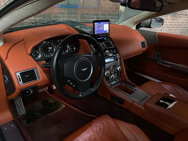 Aston martin db9 5.9 v12 470pk 2008 -youngtimer- - afbeelding 13 van  35