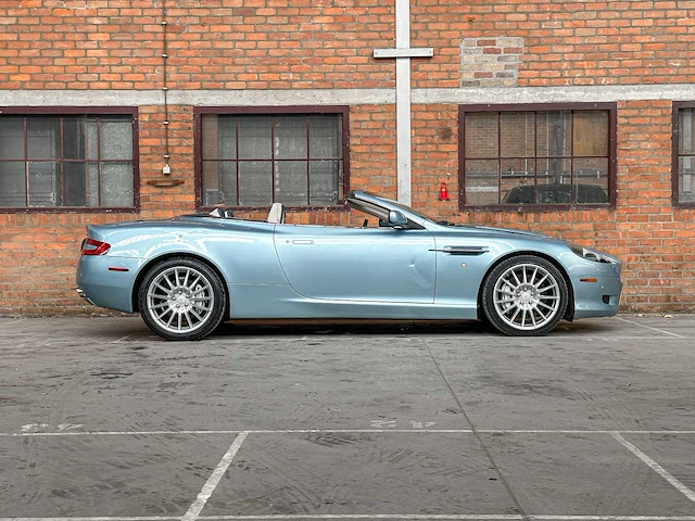 Aston martin db9 cabriolet 5.9 v12 449pk 2006 youngtimer - afbeelding 2 van  42