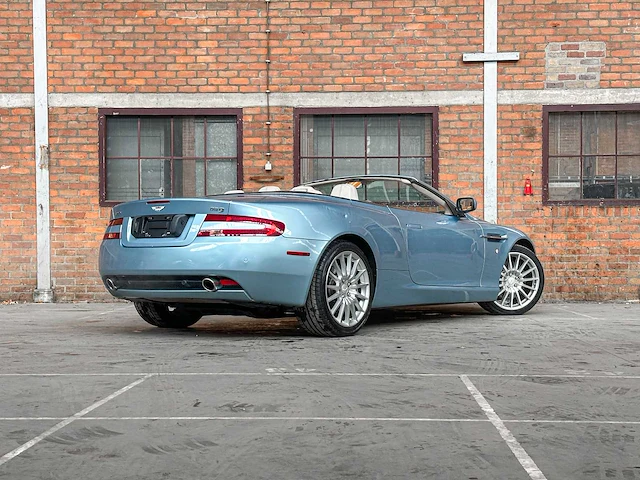 Aston martin db9 cabriolet 5.9 v12 449pk 2006 youngtimer - afbeelding 4 van  42