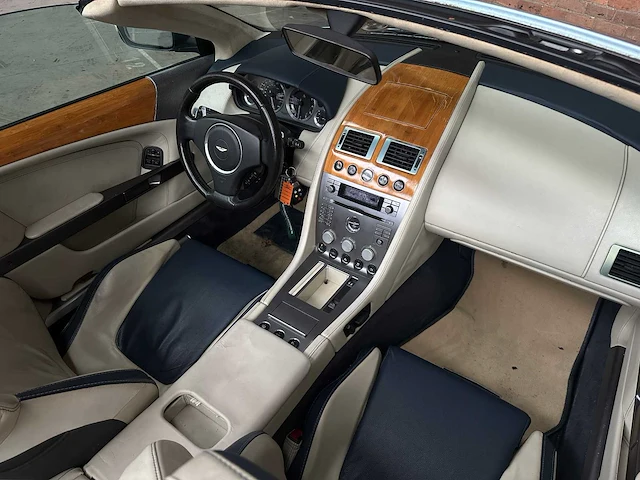 Aston martin db9 cabriolet 5.9 v12 449pk 2006 youngtimer - afbeelding 30 van  42
