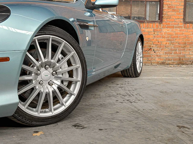 Aston martin db9 cabriolet 5.9 v12 449pk 2006 youngtimer - afbeelding 23 van  42
