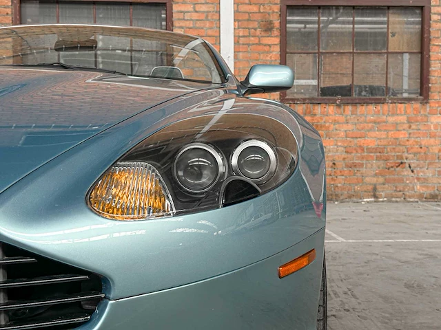 Aston martin db9 cabriolet 5.9 v12 449pk 2006 youngtimer - afbeelding 38 van  42