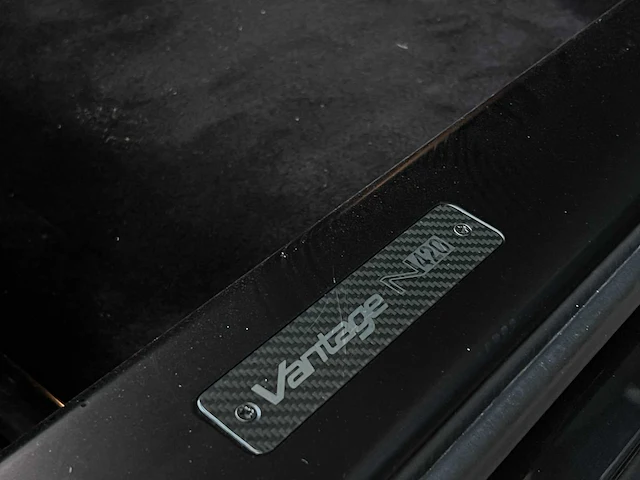 Aston martin v8 vantage n420 4.7 v8 2011 -carbon- - afbeelding 27 van  56