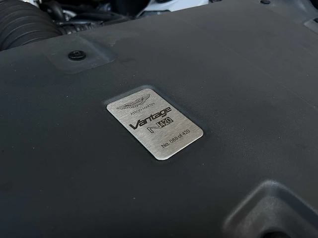 Aston martin v8 vantage n420 4.7 v8 2011 -carbon- - afbeelding 36 van  56