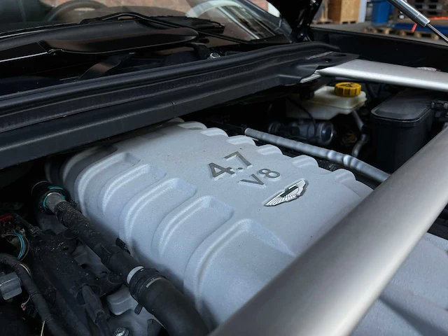 Aston martin v8 vantage n420 4.7 v8 2011 -carbon- - afbeelding 37 van  56