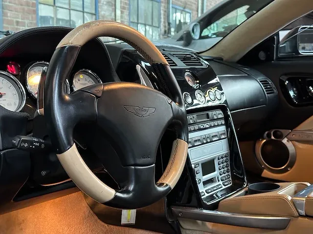 Aston martin vanquish 5.3 v12 460pk 2004 -youngtimer- - afbeelding 18 van  46