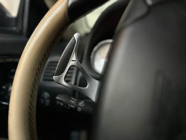 Aston martin vanquish 5.3 v12 460pk 2004 -youngtimer- - afbeelding 22 van  46