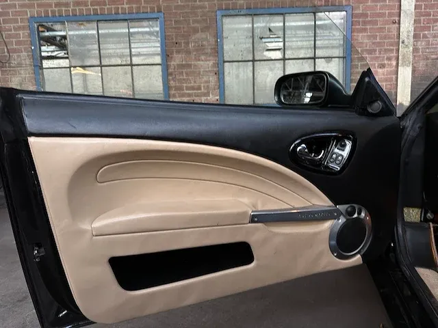 Aston martin vanquish 5.3 v12 460pk 2004 -youngtimer- - afbeelding 29 van  46
