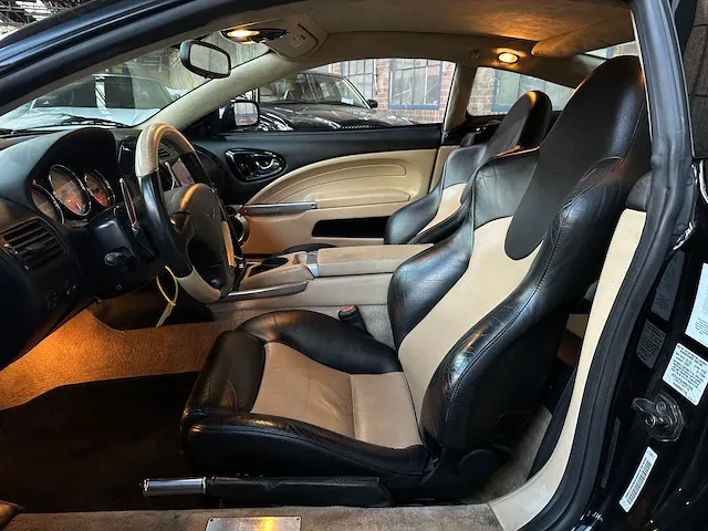 Aston martin vanquish 5.3 v12 460pk 2004 -youngtimer- - afbeelding 31 van  46