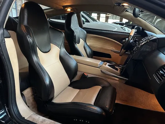 Aston martin vanquish 5.3 v12 460pk 2004 -youngtimer- - afbeelding 37 van  46