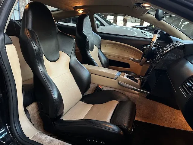 Aston martin vanquish 5.3 v12 460pk 2004 -youngtimer- - afbeelding 37 van  47