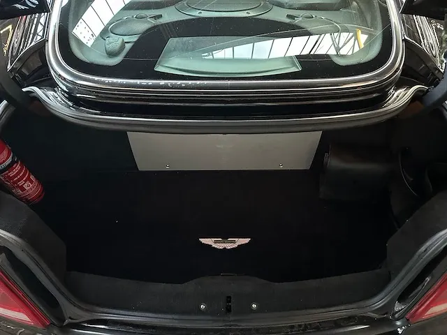 Aston martin vanquish 5.3 v12 460pk 2004 -youngtimer- - afbeelding 39 van  47